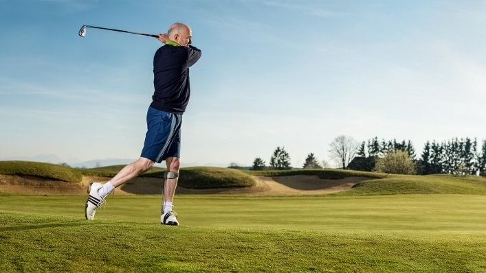 Christian Neureuther mit der Agilium Freestep 2.0 auf dem Golfplatz